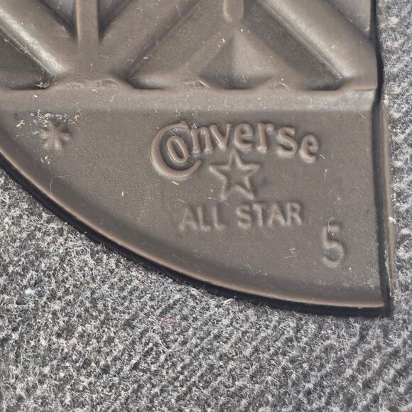 CONVERSE INFANT SNEAKERS – SIZE 5 – GRAY CANVAS RUBBER TOE – CLASSIC CHUCK STYLE - Picture 8 of 12